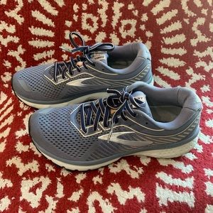 Brooks Ghost 12